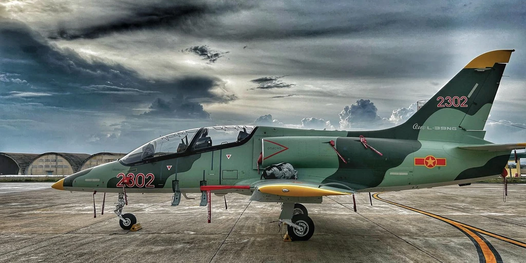 Vietnamští piloti úspěšně dokončili výcvik na letounech L-39 Skyfox